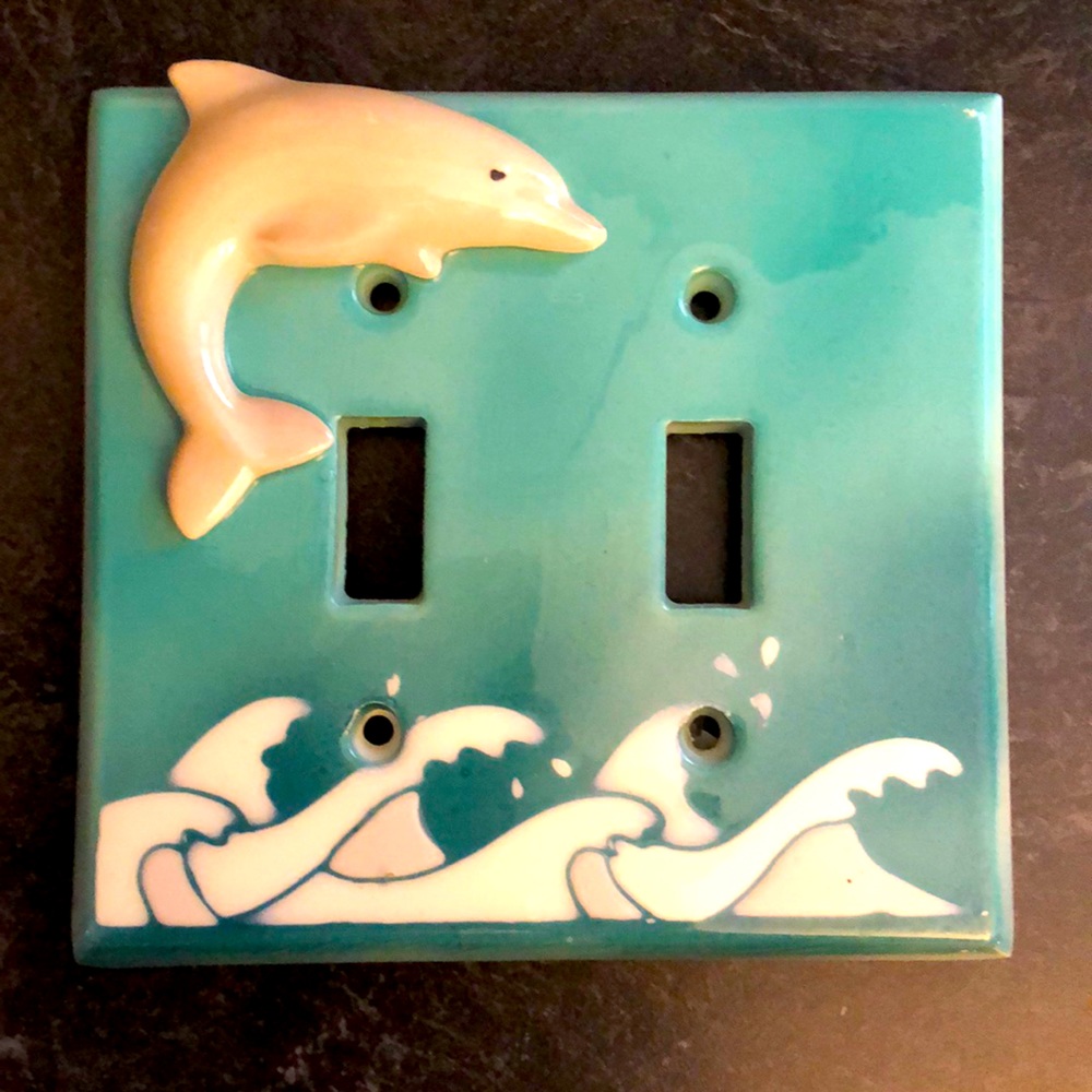 2/$25⭐️Very cute Dolphin double light cover